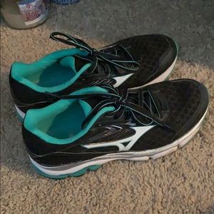 Mizuno wave inspire 12 running shoes